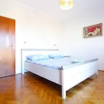 Mare 826