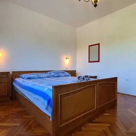 Mare 826 Apartment *