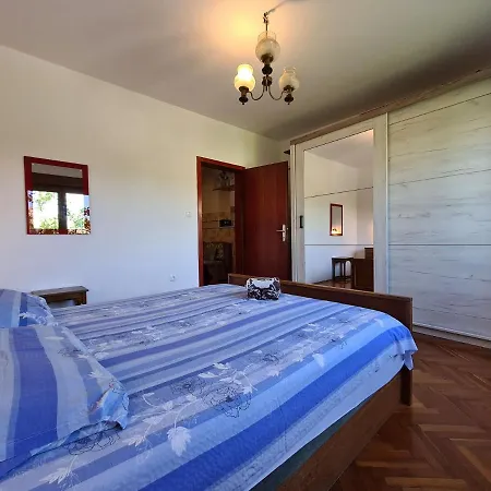 Mare 826 Apartment
