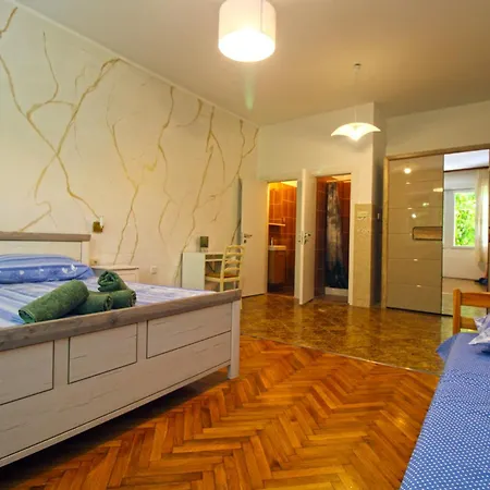 Mare 826 Apartment Pula