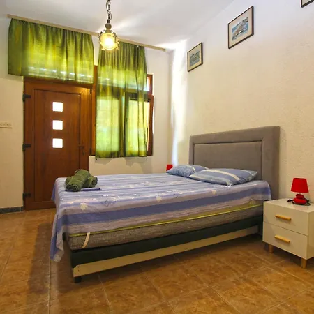 Apartment Mare 826 *