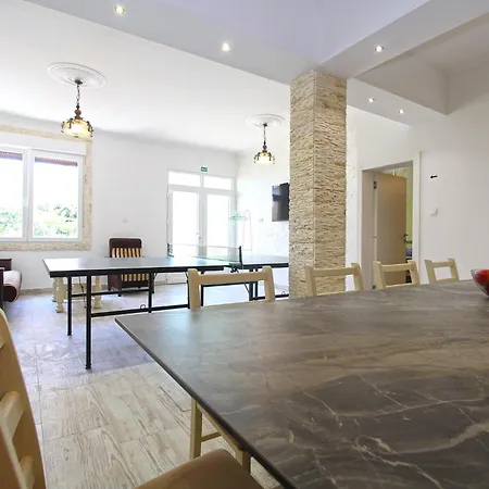 Apartment Mare 826 Pula