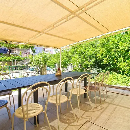 Mare 826 Apartment