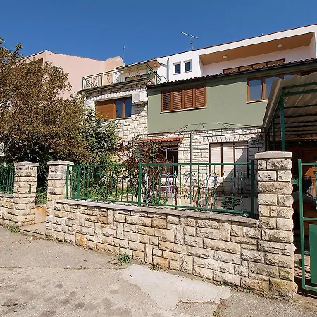 Apartment Mare 826 *