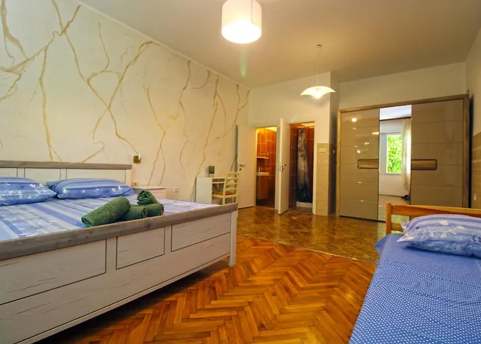 Mare 826 아파트 풀라